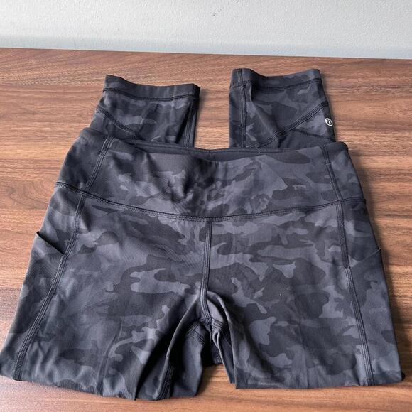 lululemon athletica Pants - Lululemon Womens Legging Size‎ 8Pace Rival Crop in Incognito Camo Multi